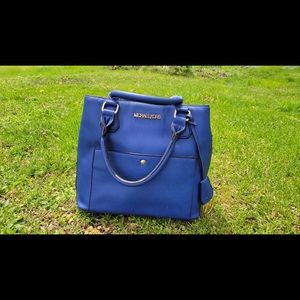 Meachel kors tote